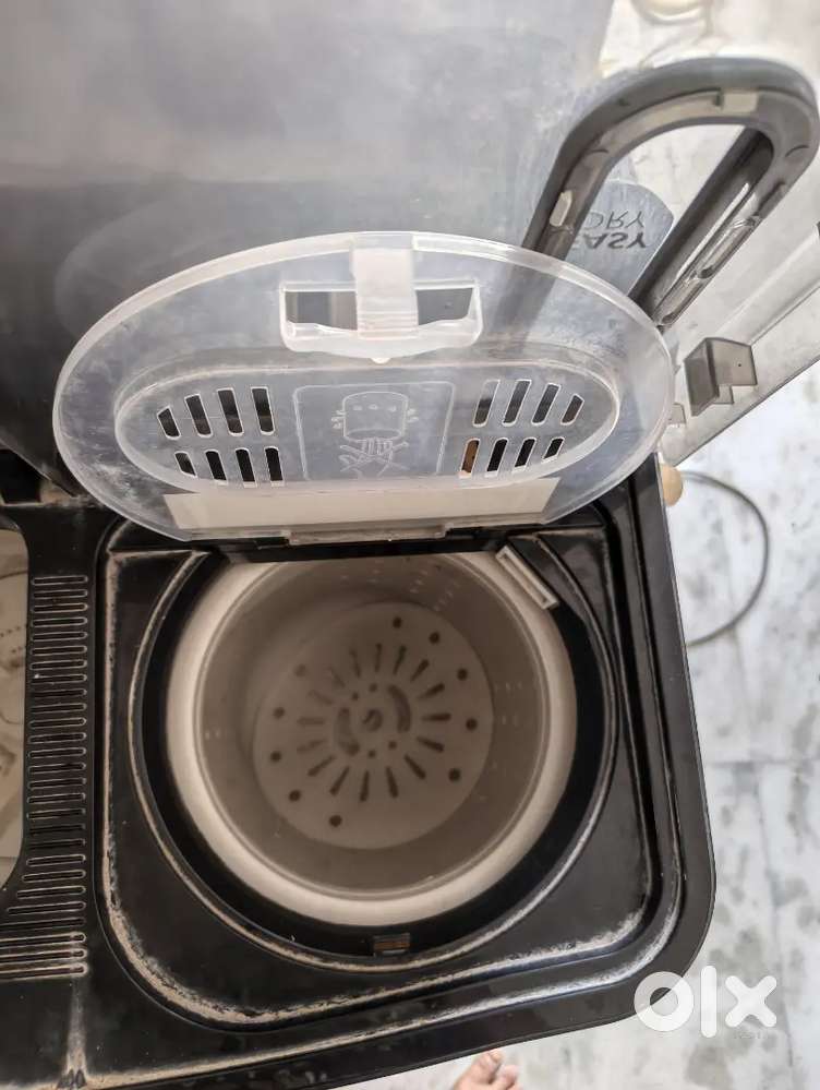 Semi automatic realme washing machine