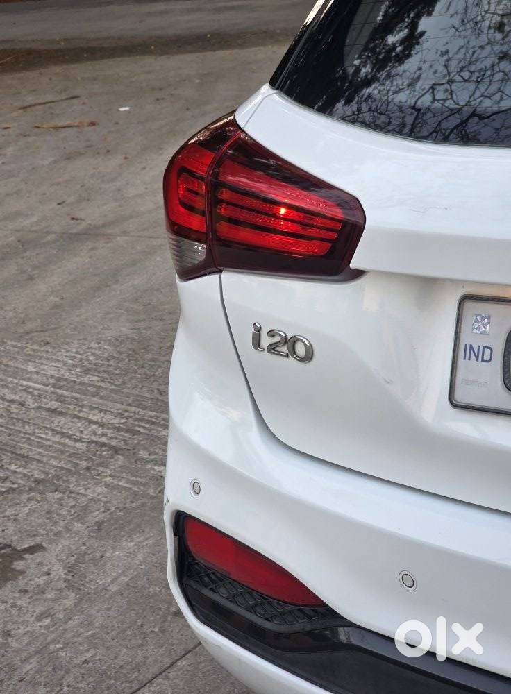 Hyundai I20 Asta (o) 1.2 Mt Dual Tone, 2019, Cng & Hybrids