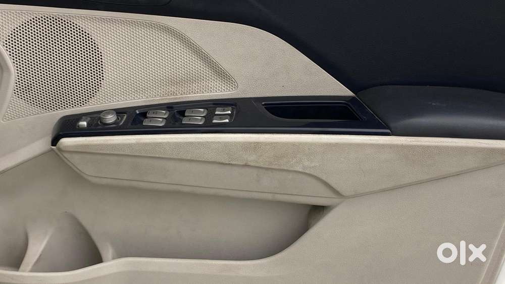 Mahindra Xuv300 W8 Amt Optional Diesel, 2020, Diesel