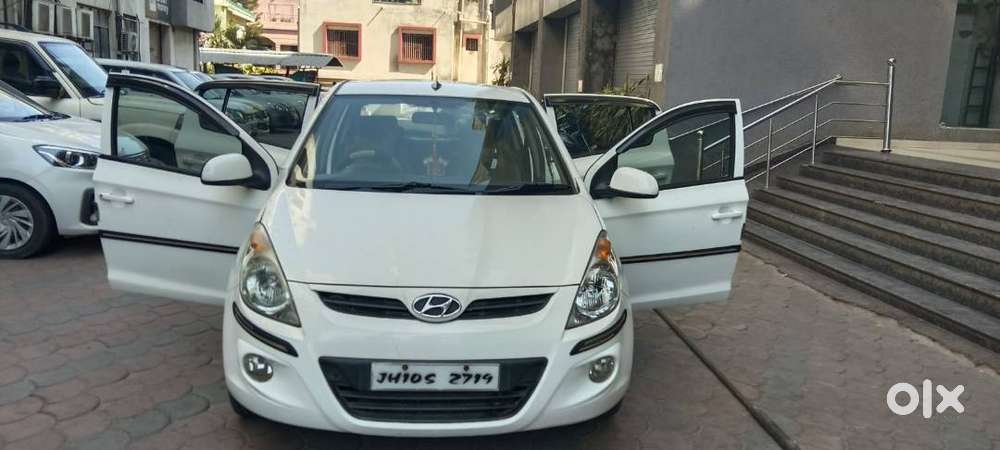 Hyundai I20 , 72285km, 2,50,000