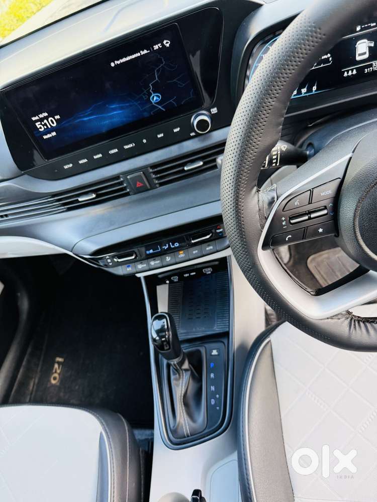 Hyundai New I20 1.2 Asta (o) Ivt, 2023, Petrol