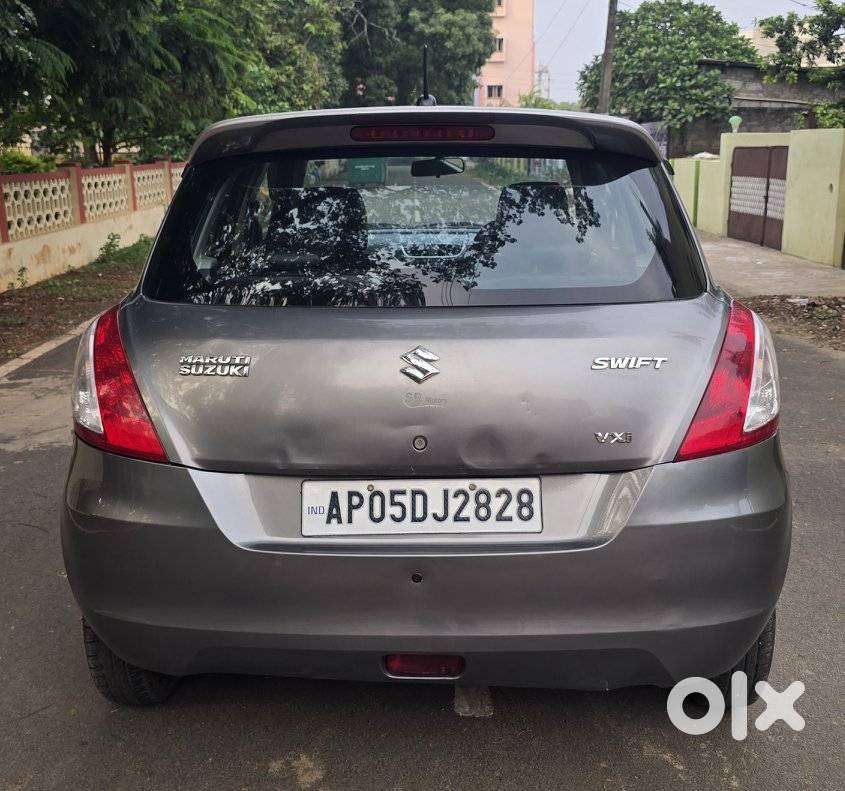 Maruti Suzuki Swift Vxi + Manual, 2016, Petrol