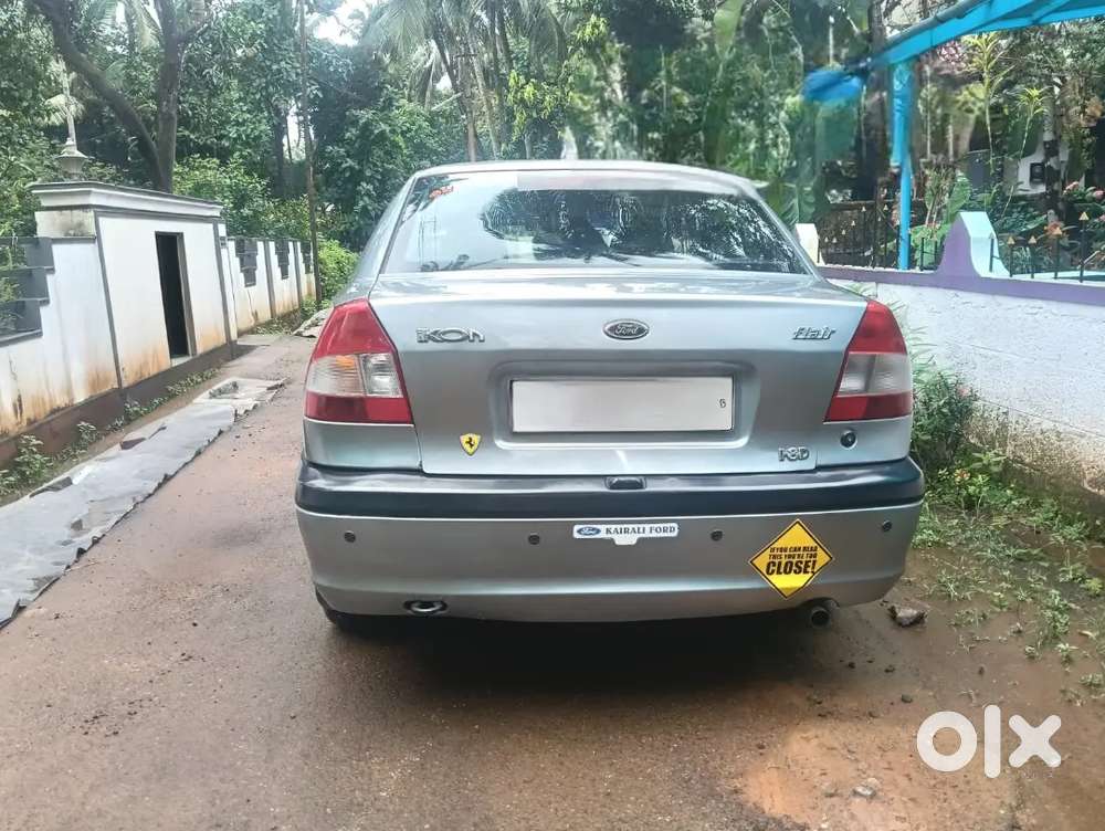 Ford Ikon Flair 2004