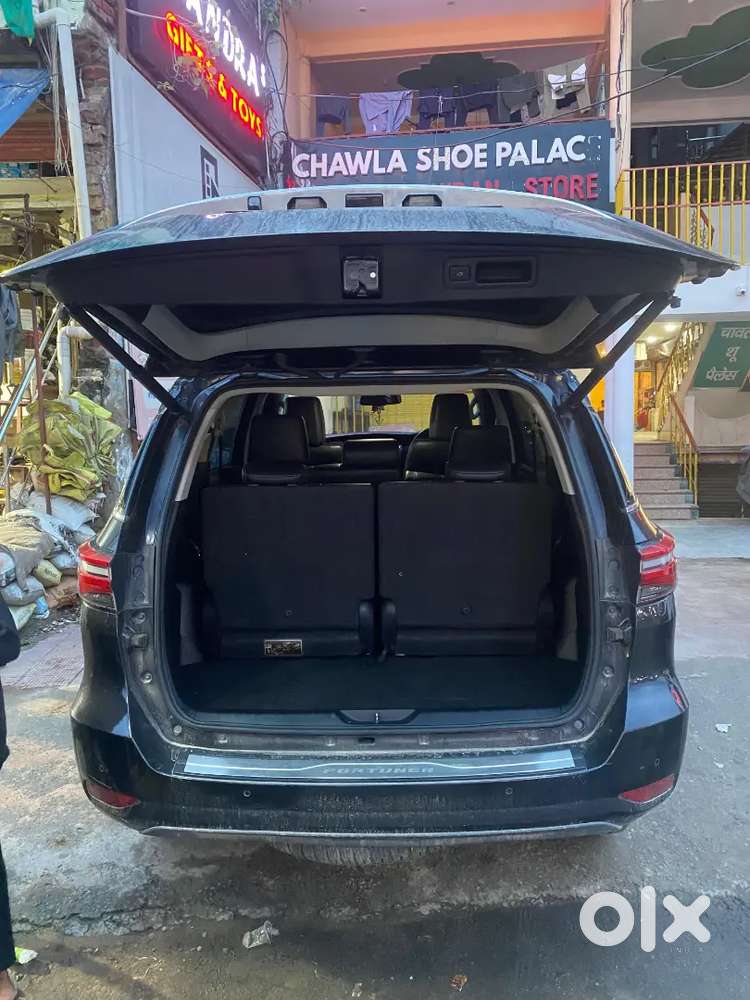 Toyota Fortuner Diesel 2015  April