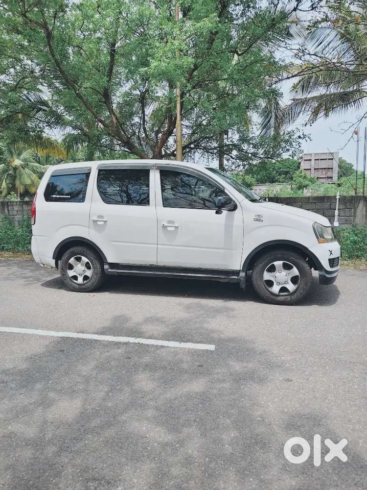 Mahindra Xylo 2011