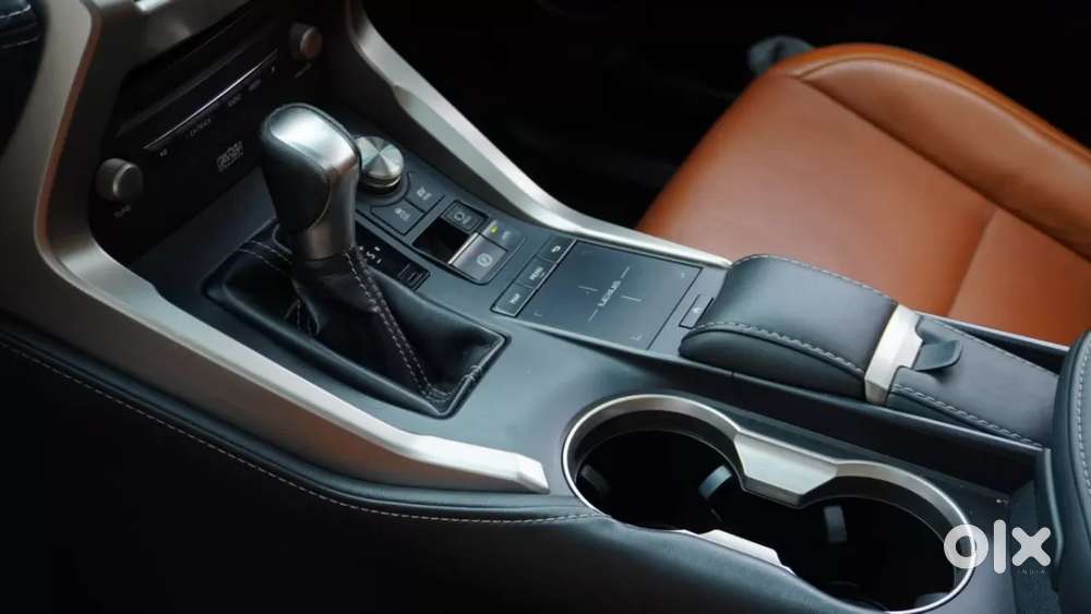 Lexus Nx, 2018, Petrol