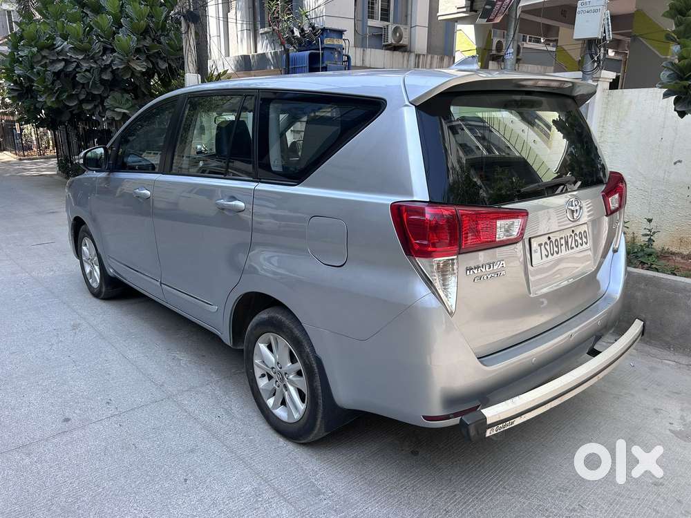 Toyota Innova Crysta 2.4 G Mt 7 Str, 2017, Diesel