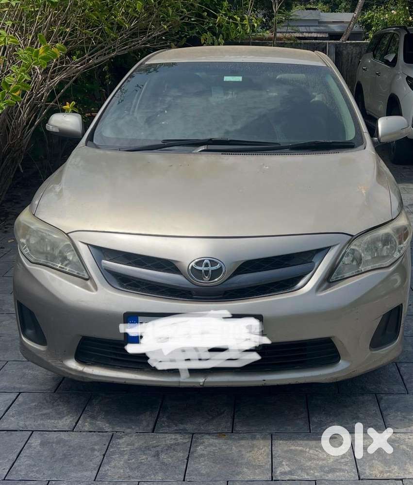 Toyota Corolla Altis 2012