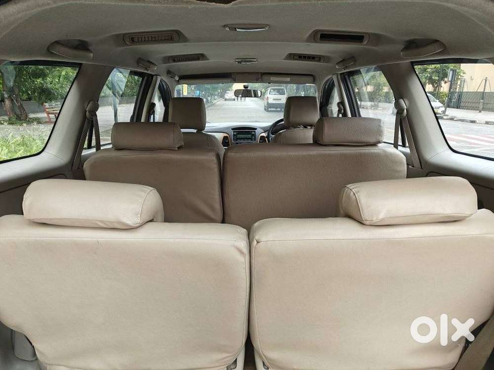 Toyota Innova 2.5 Vx 8 Str Bs-iii, 2012, Diesel
