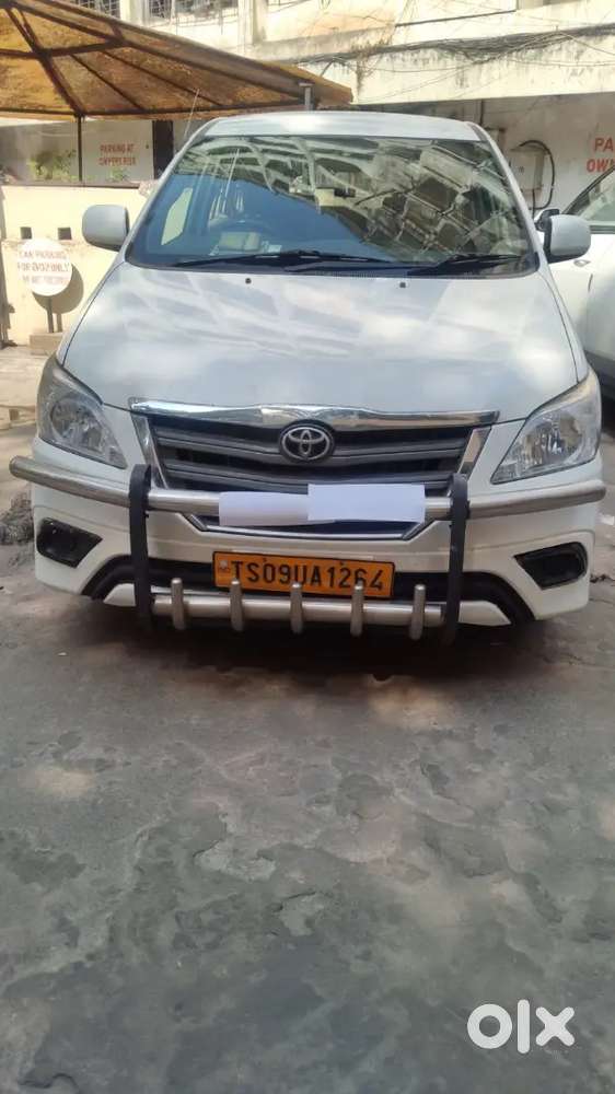 Toyota Innova 2014