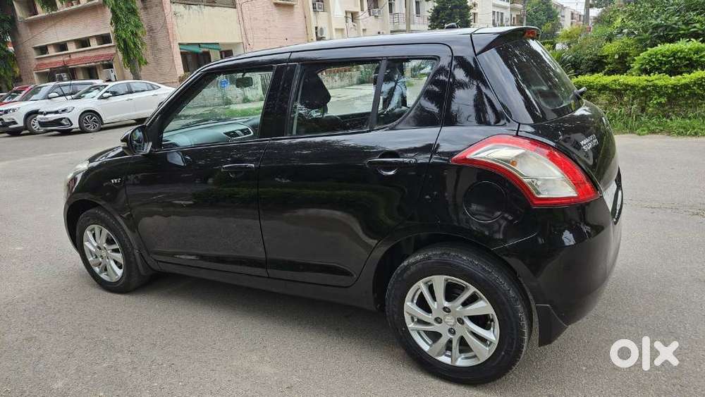 Maruti Suzuki Swift Zxi Bsiv, 2012, Petrol