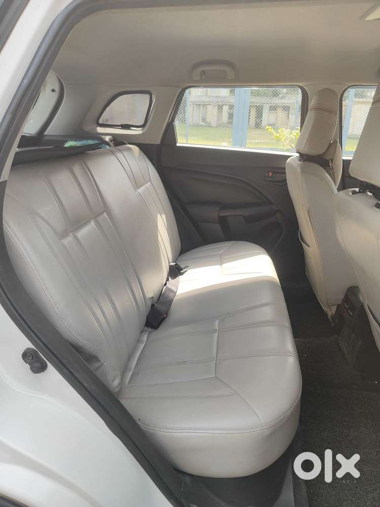 Maruti Suzuki Brezza Vxi At, 2022, Petrol
