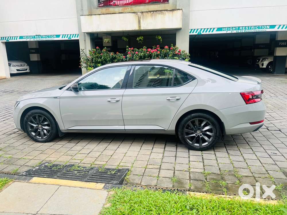 Skoda Superb Petrol 2021 Registered