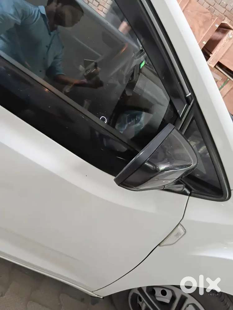 Tata Altroz Xe 2020