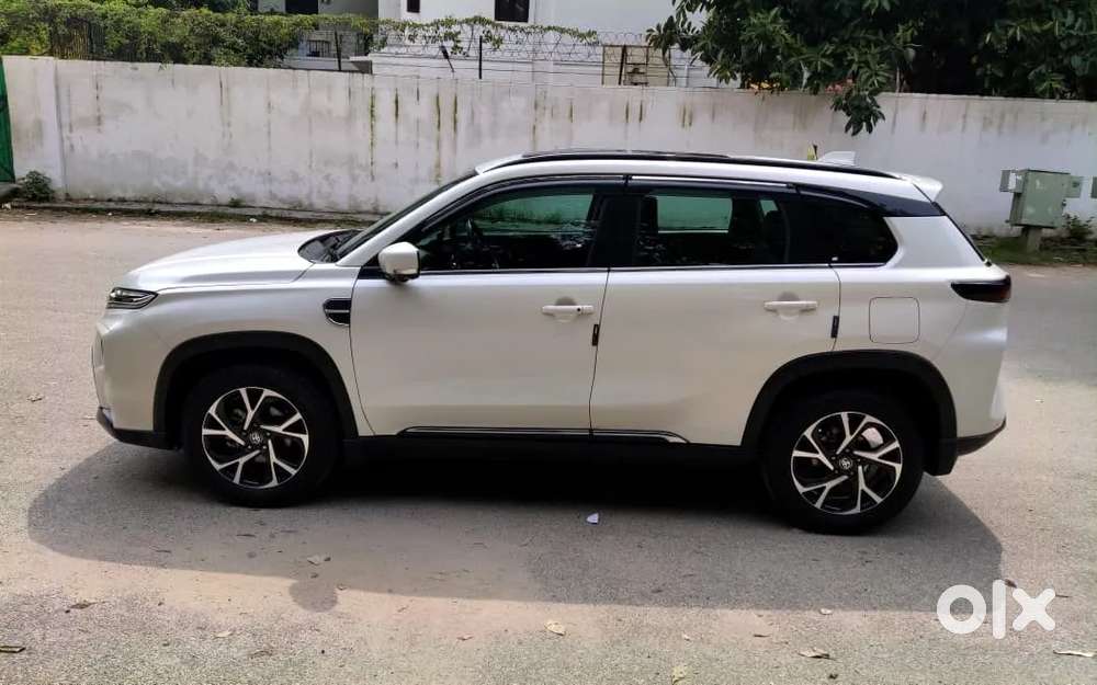 Toyota Urban Cruiser Hyryder 1.5 V Hybrid, 2025, Petrol