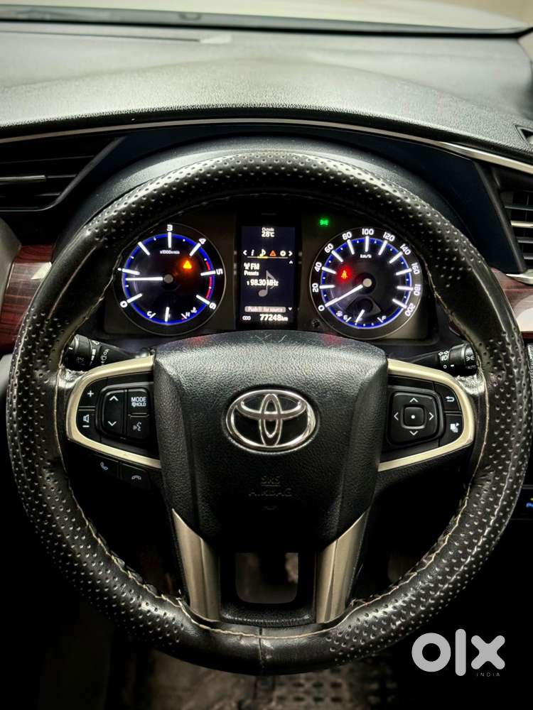 Toyota Innova Crysta 2.4 Vx Mt 8s, 2017, Diesel