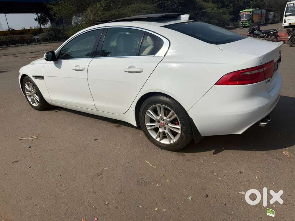 Jaguar Xe 2018 Diesel 25000 Km Driven