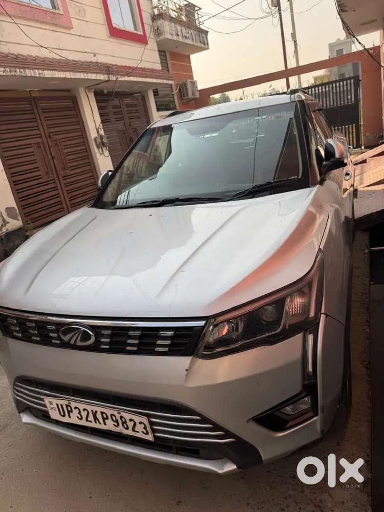 Xuv 300 W8 Top Model Pitrol Or Cng Pass