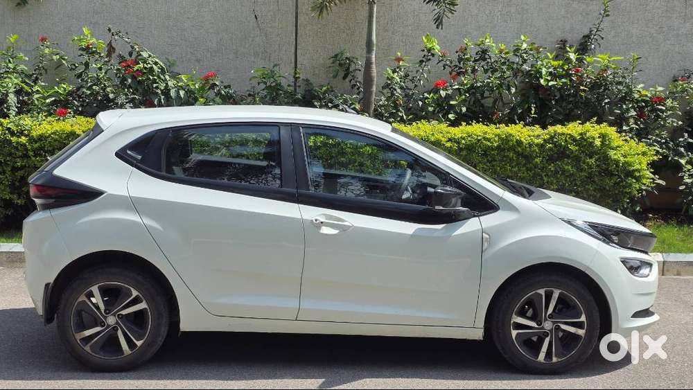 Altroz Diesel 2022, White