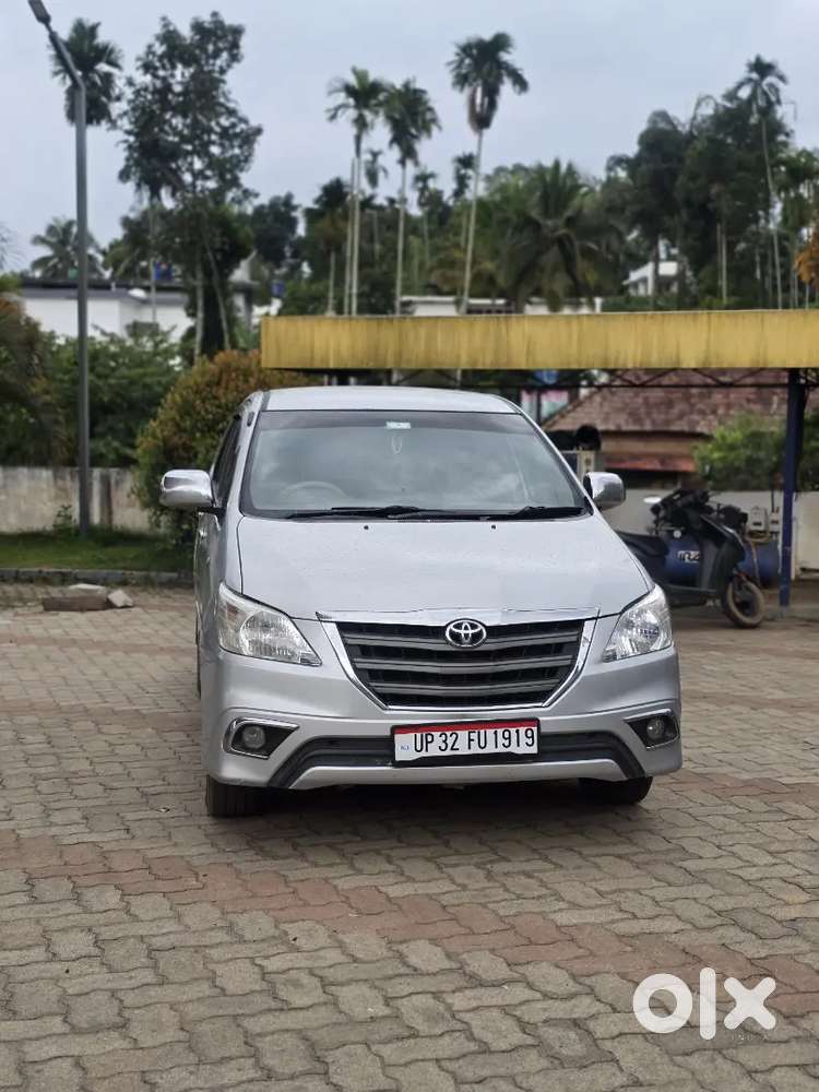 Toyota Innova 2.5 G 2014