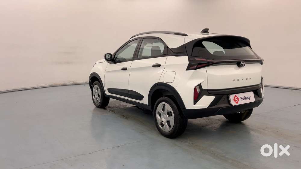 Tata Nexon Pure (s) 1.2 Petrol 6amt, 2024, Petrol