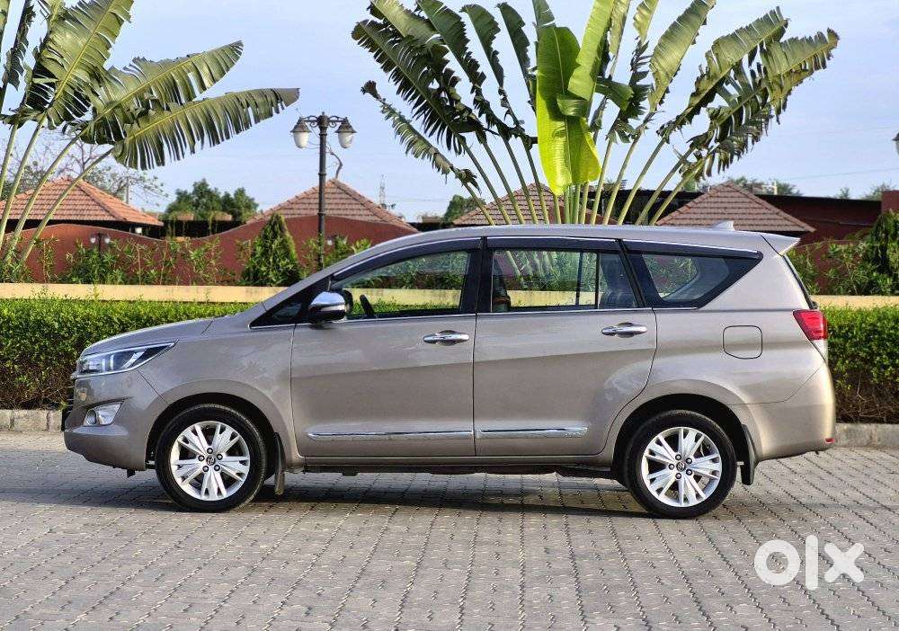 Toyota Innova Crysta 2.8 Zx At, 2016, Diesel