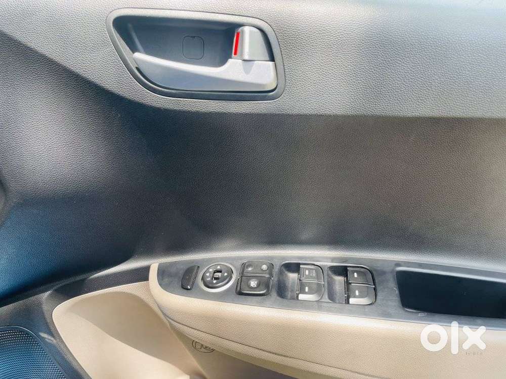 Hyundai Grand I10 At Sportz, 2017, Petrol