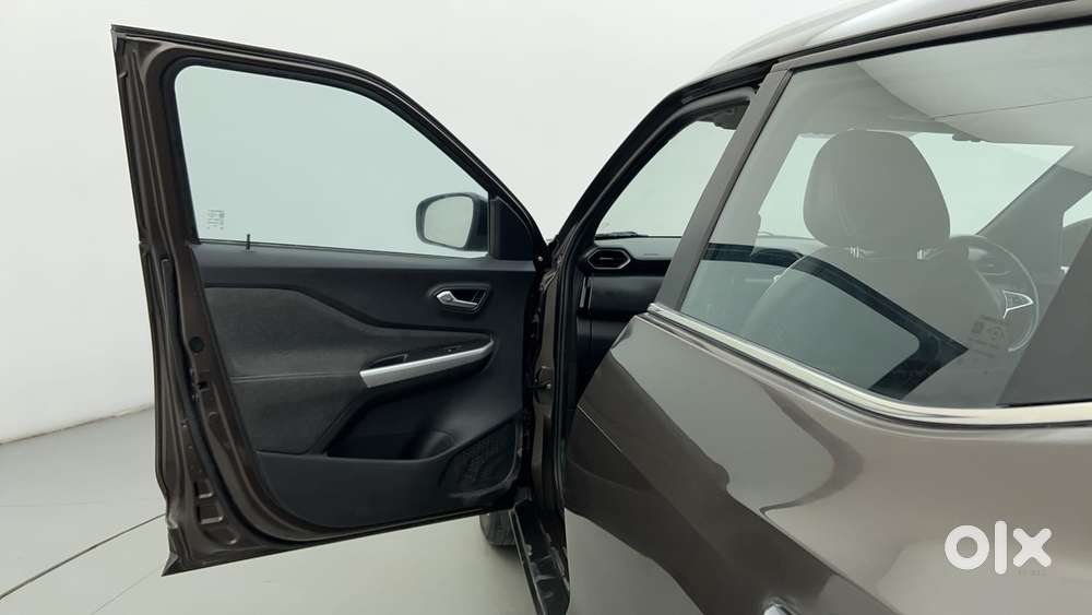 Nissan Magnite 1.0 Xv Premium Turbo Cvt, 2021, Petrol