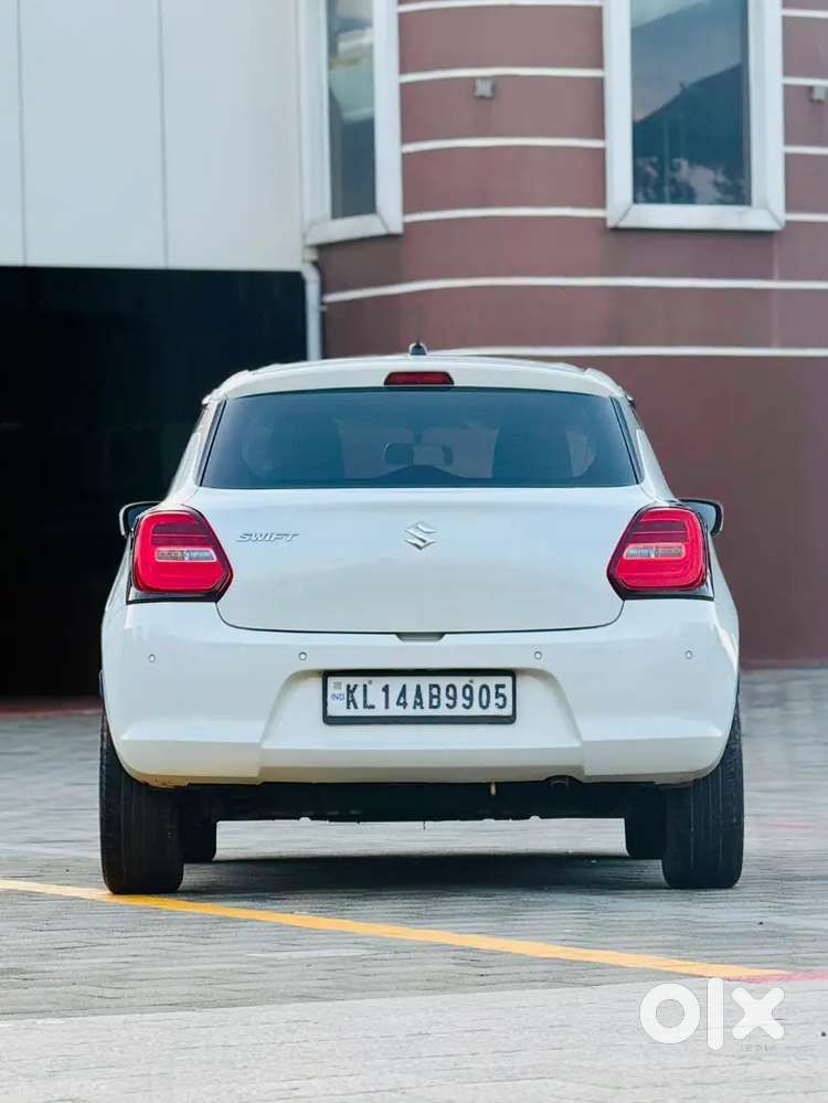 Maruti Suzuki Swift 2022 Petrol 19001 Km Driven