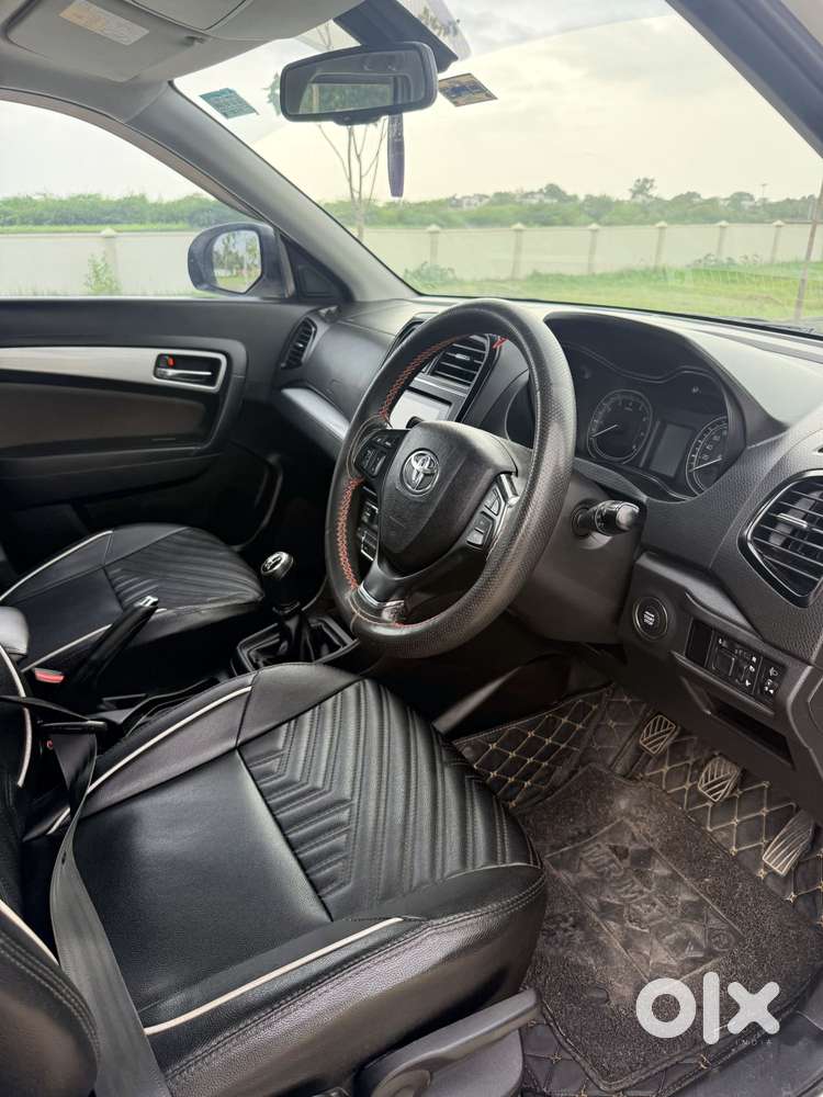 Toyota Urban Cruiser Cruiser Premium, 2022, Petrol