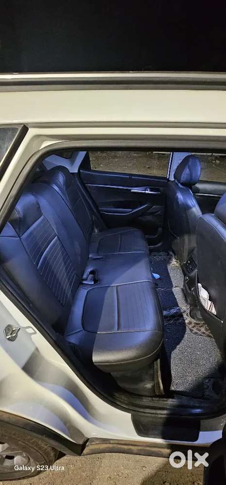 Kia Seltos Htk+pertrol Mannual