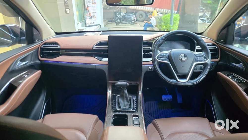 Mg Hector Plus Savvy Pro 1.5 Turbo Petrol Cvt 7 Str, 2023, Petrol