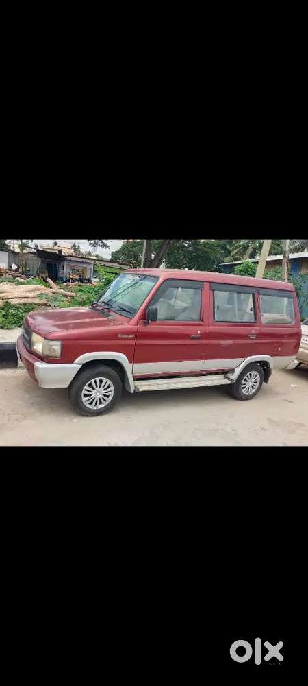 Toyota Qualis 2004 Diesel 150000 Km Driven