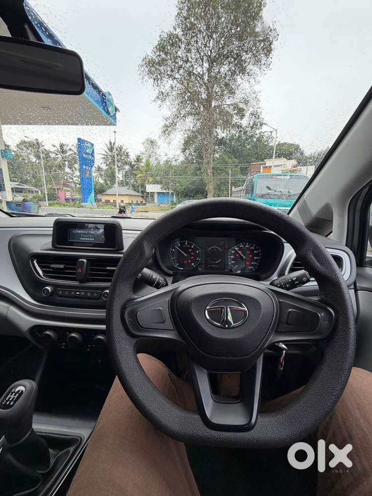 Tata Altroz Petrol 2020