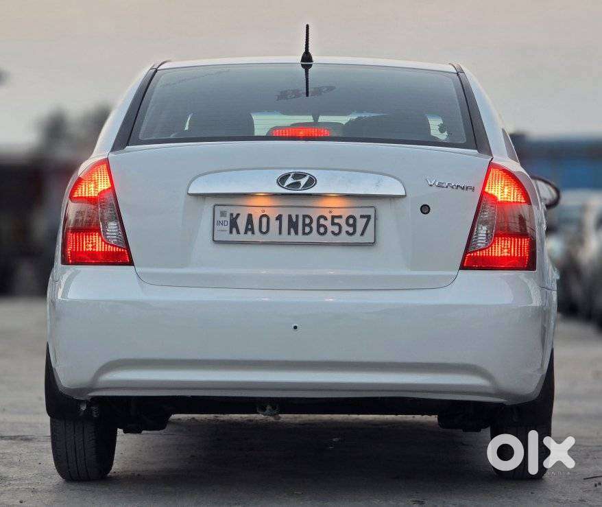 Hyundai Verna, 2010, Petrol