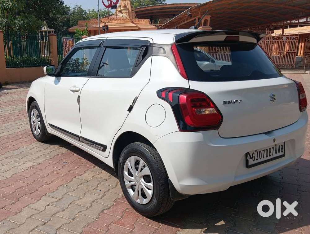 Maruti Suzuki Swift Vxi + Manual, 2018, Petrol