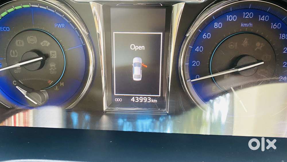 Toyota Camry Hybrid 2.5, 2017, Petrol