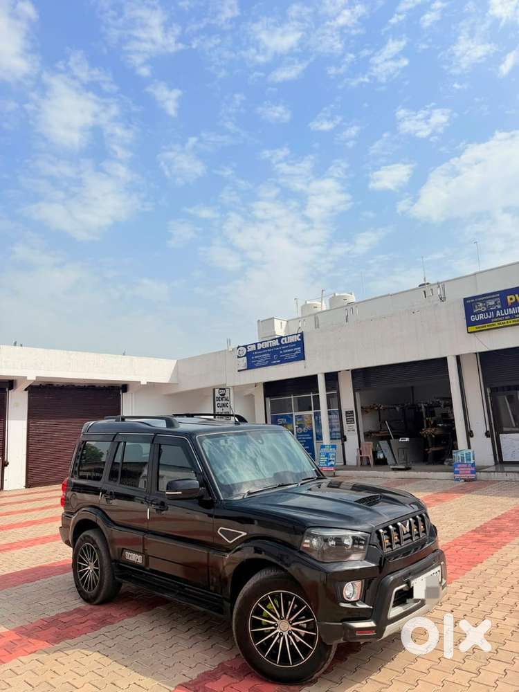Mahindra Scorpio Classic Diesel 2022