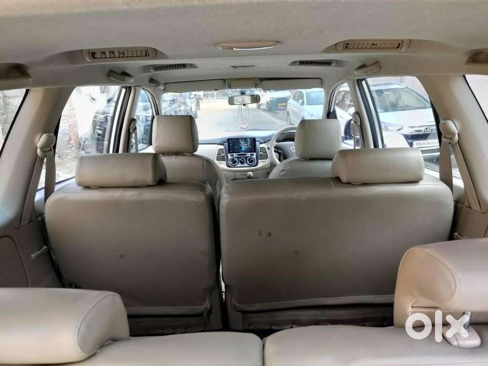 Toyota Innova 2.5 G (diesel) 7 Seater, 2011, Diesel