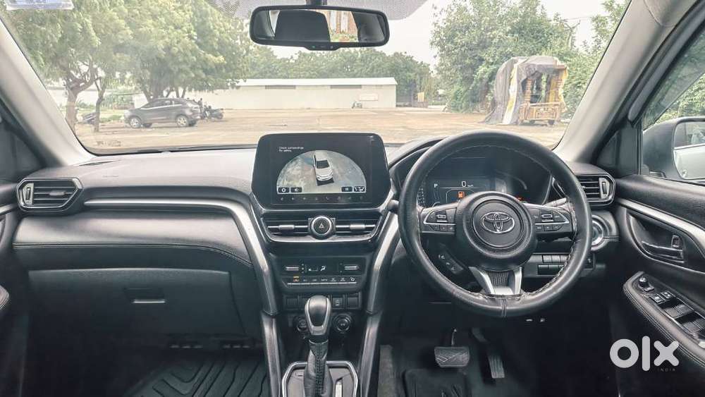 Toyota Urban Cruiser Hyryder 1.5 V Neo Drive At, 2025, Petrol