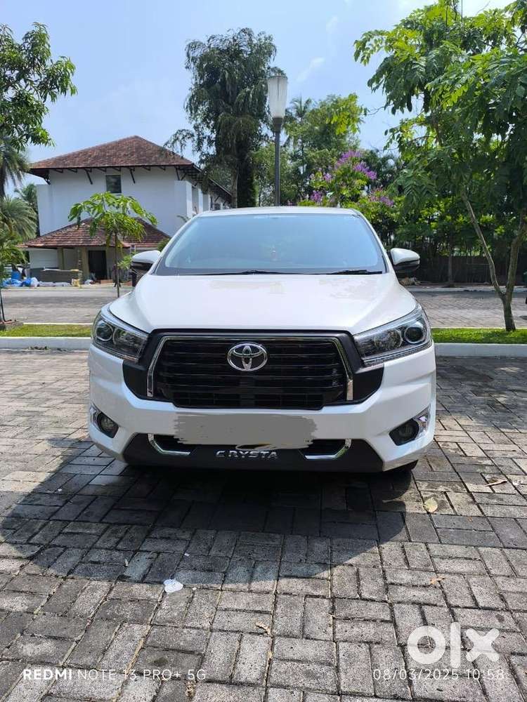 Toyota Innova Crysta 2018 Diesel Well Maintained