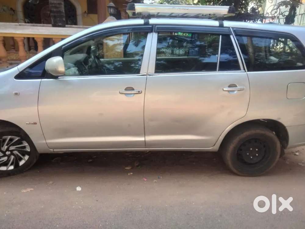 Toyota Urban Cruiser Hyryder 7 Seater 2007