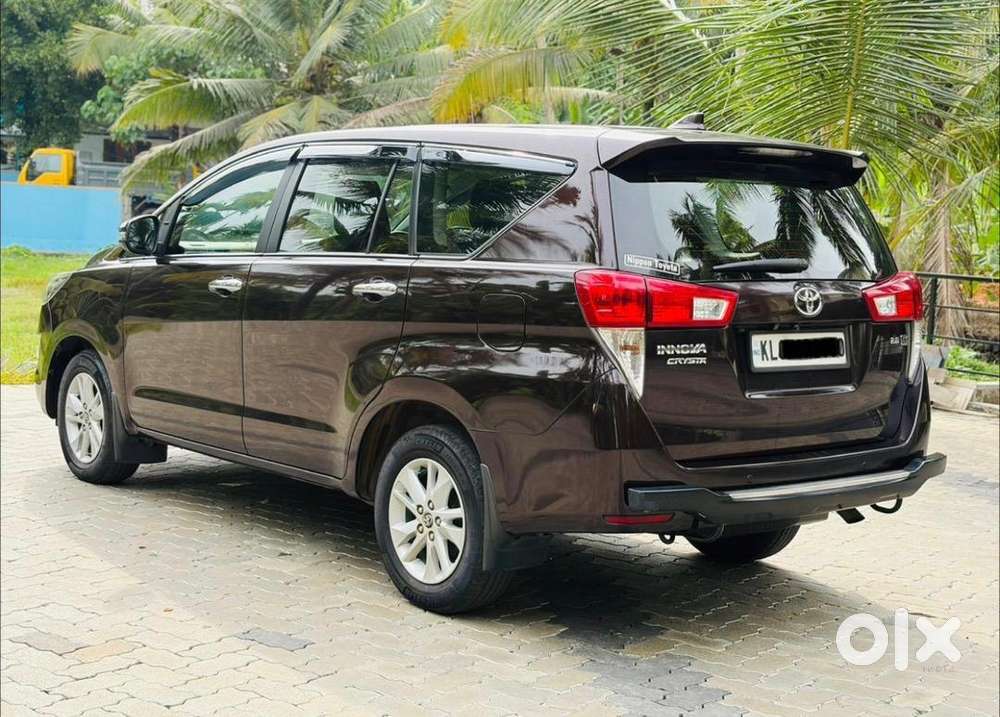 Toyota Innova Crysta 2019