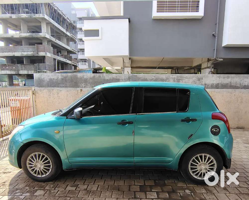 Maruti Suzuki Swift Vxi