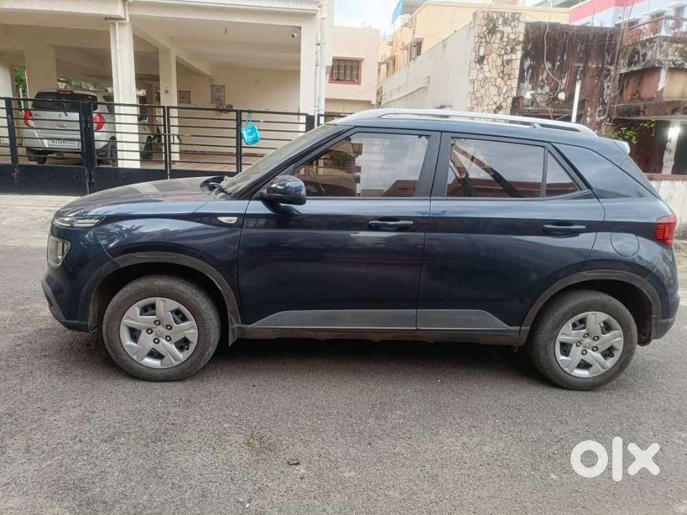 Hyundai Venue 1.2 S Plus, 2020, Petrol