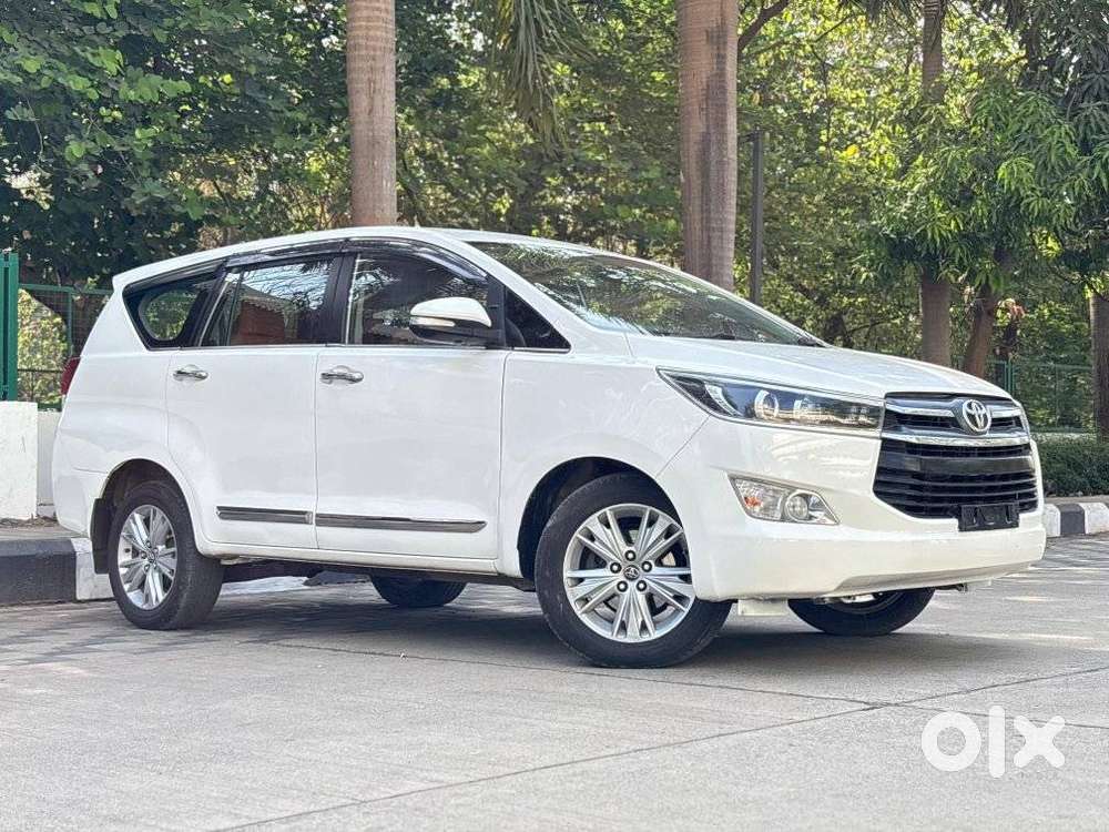 Toyota Innova Crysta 2.8z Automatic, 2017, Diesel