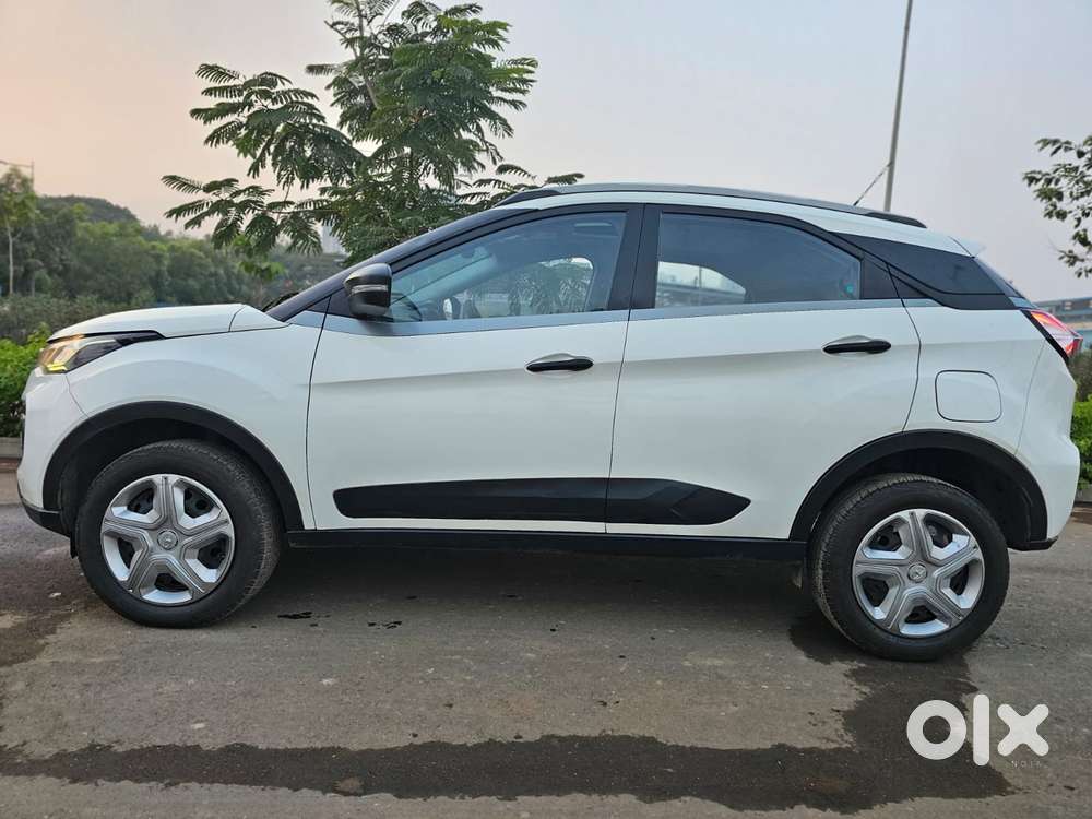 Tata Nexon 1.2 Revotron Xm (s), 2021, Petrol