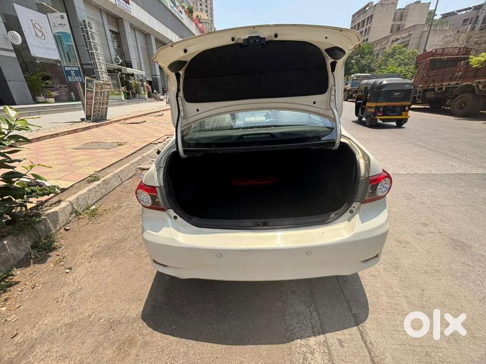 Toyota Corolla Altis 2012 Petrol Well Maintained