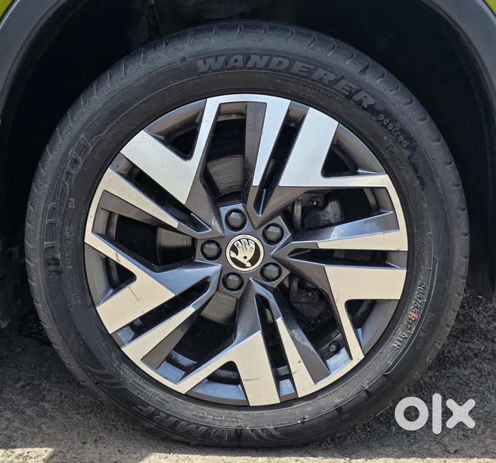 Skoda Kylaq Prestige, 2025, Petrol