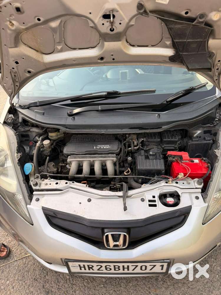 Honda Jazz V Mt Privilege, 2011, Petrol